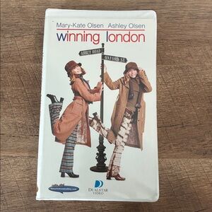 Vintage Mary-Kate & Ashley Olson Winning London Movie VHS Tape